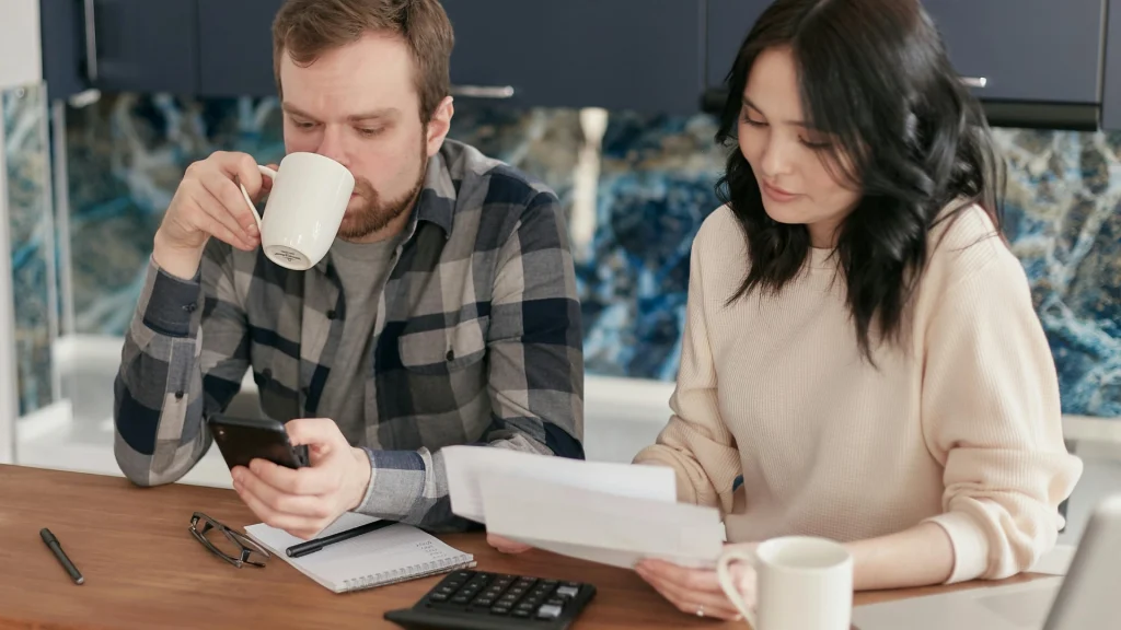 Faturamento MEI em 2025: Tudo que você precisa saber sobre o limite anual, cálculo e declaração